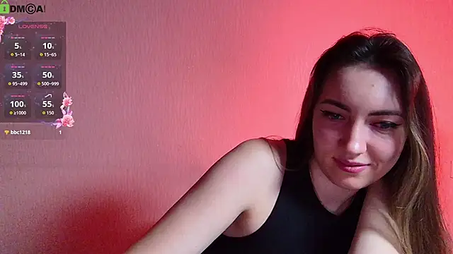 cute  angell online show from October 28, 2025, 3:33 pm