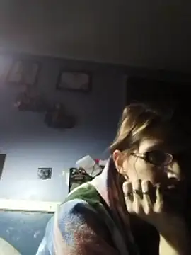 Snapshot of beelzebubblesxo chatting on January 11, 2026, 10:22 am beelzebubblesxo online show from January 11, 2026, 10:22 am