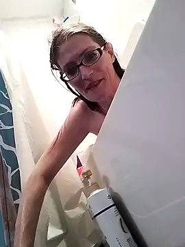 Snapshot of beelzebubblesxo chatting on September 25, 2025, 2:12 pm beelzebubblesxo online show from September 25, 2025, 2:12 pm