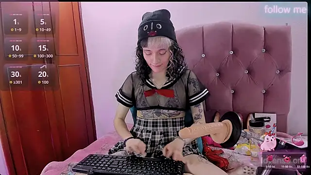 Snapshot of neeko_princes chatting on October 8, 2025, 12:28 pm neeko princes online show from October 8, 2025, 12:28 pm