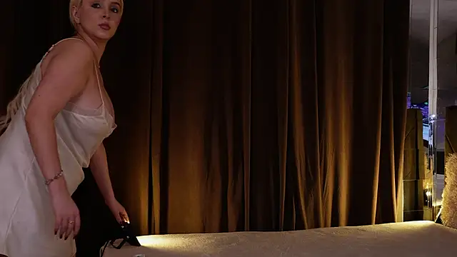 VictoriaMorrone online show from February 12, 2026, 12:43 am