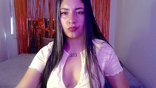 Snapshot of Lia_14_ chatting on November 13, 2025, 5:39 pm Lia 14 online show from November 13, 2025, 5:39 pm