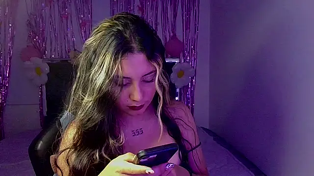 Snapshot of Lia_14_ chatting on October 11, 2025, 12:33 am Lia 14 online show from October 11, 2025, 12:33 am