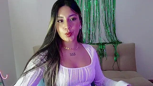 Lia 14  online show from March 17, 2026, 6:33 pm