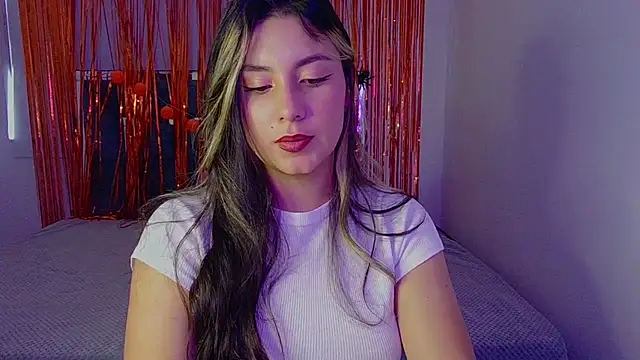 Snapshot of Lia_14_ chatting on November 1, 2025, 8:25 pm Lia 14 online show from November 1, 2025, 8:25 pm