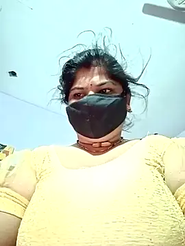 Snapshot of Hotmohni chatting on December 27, 2024, 12:50 am Hotmohni online show from December 27, 2024, 12:50 am