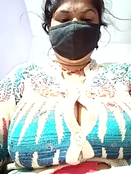 Snapshot of Hotmohni chatting on February 7, 2025, 9:15 pm Hotmohni online show from February 7, 2025, 9:15 pm