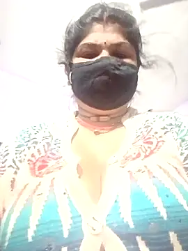 Snapshot of Hotmohni chatting on February 7, 2025, 12:42 am Hotmohni online show from February 7, 2025, 12:42 am