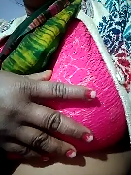 Snapshot of Hotmohni chatting on January 13, 2025, 12:30 am Hotmohni online show from January 13, 2025, 12:30 am