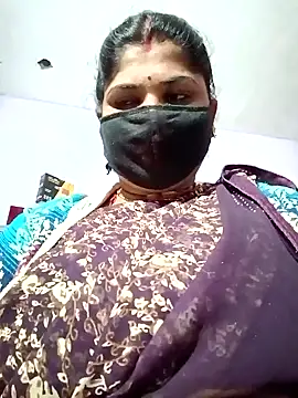 Snapshot of Hotmohni chatting on February 4, 2025, 4:39 pm Hotmohni online show from February 4, 2025, 4:39 pm