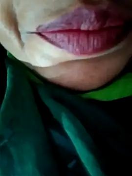 Snapshot of Hotmohni chatting on February 13, 2025, 1:05 pm Hotmohni online show from February 13, 2025, 1:05 pm