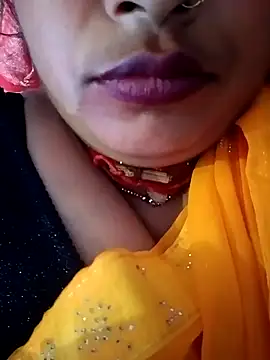 Snapshot of Hotmohni chatting on January 28, 2025, 12:47 am Hotmohni online show from January 28, 2025, 12:47 am