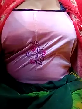 Snapshot of Hotmohni chatting on February 10, 2025, 5:36 am Hotmohni online show from February 10, 2025, 5:36 am