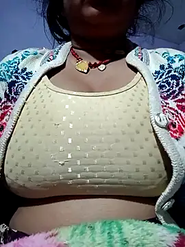 Snapshot of Hotmohni chatting on February 3, 2025, 10:32 pm Hotmohni online show from February 3, 2025, 10:32 pm