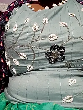 Snapshot of Hotmohni chatting on February 25, 2025, 9:31 am Hotmohni online show from February 25, 2025, 9:31 am