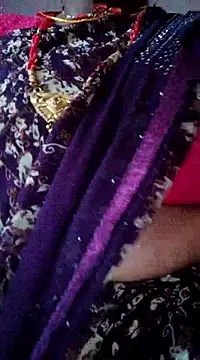 Snapshot of Hotmohni chatting on February 20, 2025, 11:42 am Hotmohni online show from February 20, 2025, 11:42 am