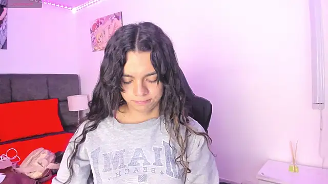 Megan Miles02 online show from November 6, 2025, 8:02 pm