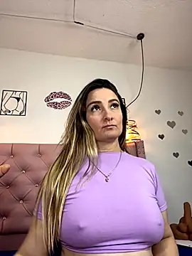 antonella87 online show from November 11, 2025, 11:09 pm