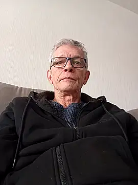 Snapshot of berfri chatting on April 13, 2026, 1:15 pm berfri online show from April 13, 2026, 1:15 pm