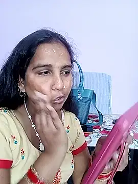 reemacouple007 online show from February 19, 2026, 6:32 am