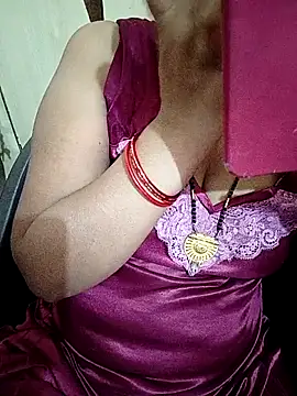 Snapshot of reemacouple007 chatting on September 14, 2025, 4:51 pm reemacouple007 online show from September 14, 2025, 4:51 pm