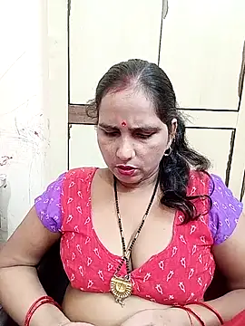 Snapshot of reemacouple007 chatting on September 21, 2025, 8:08 am reemacouple007 online show from September 21, 2025, 8:08 am