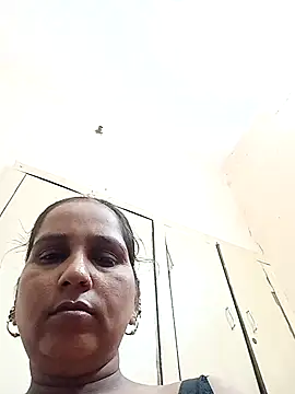 Snapshot of reemacouple007 chatting on September 22, 2025, 7:20 pm reemacouple007 online show from September 22, 2025, 7:20 pm