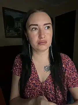 Roxana Bell online show from April 13, 2026, 6:12 pm