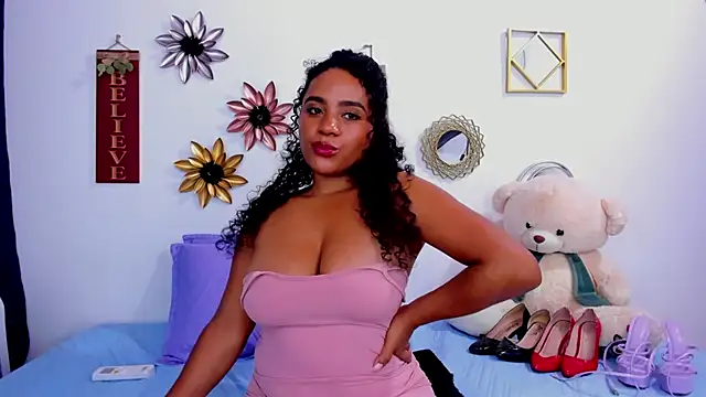 Snapshot of paolitakens chatting on February 15, 2026, 8:02 am paolitakens online show from February 15, 2026, 8:02 am