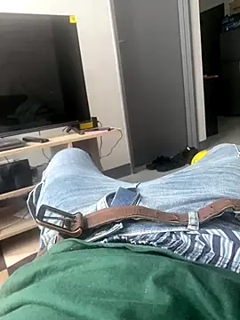 liluxxx32 online show from December 1, 2025, 11:44 am