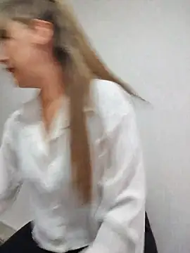 tata laima   online show from November 13, 2025, 4:22 pm