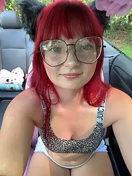 Snapshot of urpuppymoon chatting on July 29, 2026, 9:47 pm urpuppymoon online show from July 29, 2026, 9:47 pm