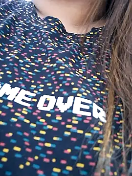 Ravina patil1 online show from December 1, 2025, 2:07 pm