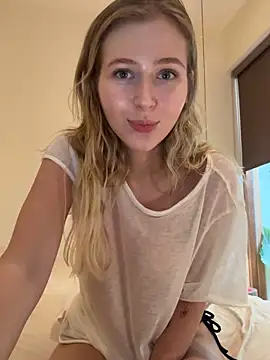 LunaRase online show from January 18, 2025, 9:24 am