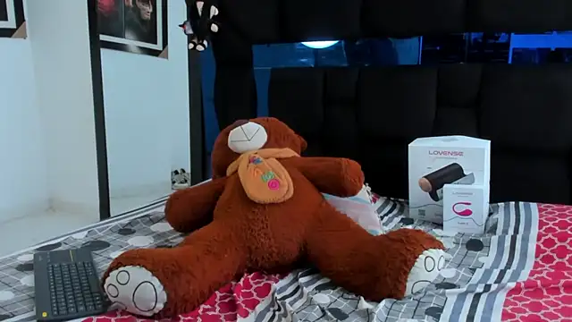 TysonWalkers online show from November 26, 2025, 1:44 pm