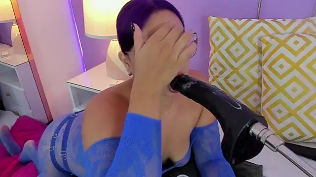 SophyRuiz  online show from February 12, 2026, 12:05 pm