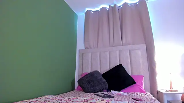 Snapshot of Avaline_Blancx chatting on August 7, 2026, 8:48 pm Avaline Blancx online show from August 7, 2026, 8:48 pm
