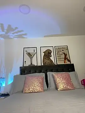 exoticcute online show from March 11, 2026, 9:20 pm