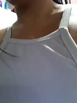 Ariakris online show from April 14, 2026, 3:22 am