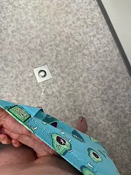 Ben01987 online show from December 1, 2025, 4:52 pm