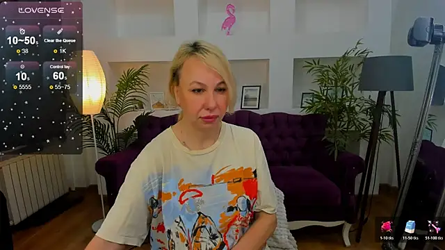 Snapshot of Anny_Jey_ chatting on April 21, 2026, 2:51 am Anny Jey online show from April 21, 2026, 2:51 am