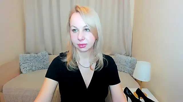 Snapshot of Anny_Jey_ chatting on February 17, 2026, 8:06 pm Anny Jey online show from February 17, 2026, 8:06 pm