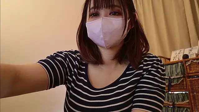 Megu Melon online show from July 25, 2026, 6:43 am