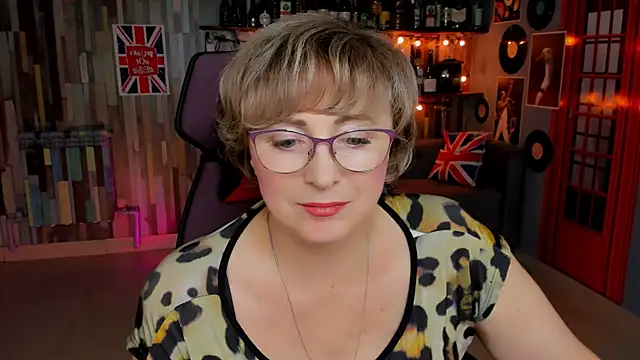 sugar vivien online show from November 4, 2025, 2:21 pm