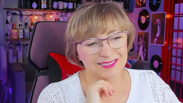 sugar vivien online show from October 13, 2025, 1:12 pm