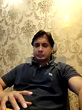 Snapshot of MuscularEros1 chatting on October 11, 2025, 12:06 pm MuscularEros1 online show from October 11, 2025, 12:06 pm