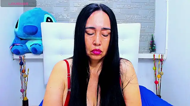 Snapshot of HorniestMilf chatting on October 19, 2025, 10:01 pm HorniestMilf online show from October 19, 2025, 10:01 pm