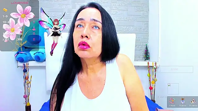 Snapshot of HorniestMilf chatting on October 24, 2025, 9:14 pm HorniestMilf online show from October 24, 2025, 9:14 pm