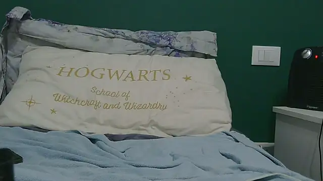 xxcatwomanxx online show from February 18, 2026, 6:22 am