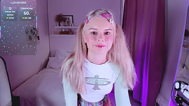 Lil Amelie online show from May 15, 2026, 9:40 am